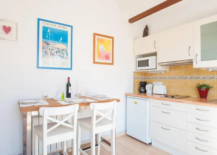 Hola! - Centric Sitges